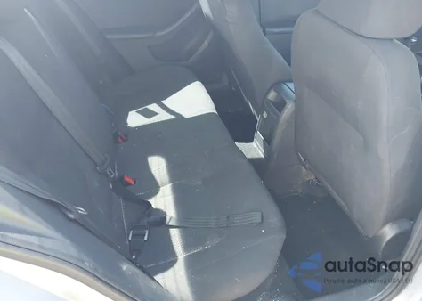 2015 Volkswagen Jetta 2.0L S z USA, uszkodzony, nr VIN 3VW2K7AJ2FM260180